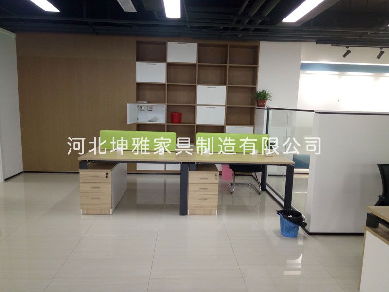 集中辦公家具-保定辦公家具